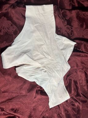 *2 Pairs* Victoria's Secret White Seamless High-Cut Boyshorts XL